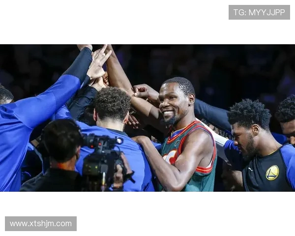 多诺万米切尔带领球队重返巅峰的奋斗历程与精彩瞬间