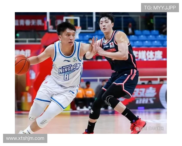 重庆足球队以52分领跑世锦赛积分榜展现强劲实力